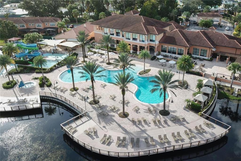 Upscale 2Br Lakefront Townhome - Private Hot Tub! Orlando Ngoại thất bức ảnh